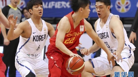 李楠变阵+郭艾伦绝命三分！中国男篮77-73险胜韩国