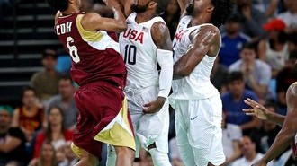 奥运男篮首战中国惨败57分 易建联25分难挡美国群星