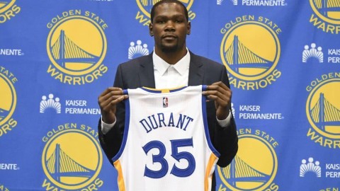 NBA休赛期大戏开启！勇士以老将底薪补强的五大目标人选