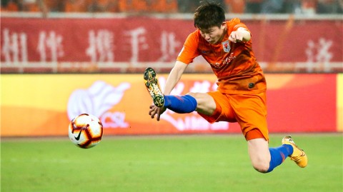 五轮之后：升班马铜梁龙登顶，泰山负分开局深陷泥潭